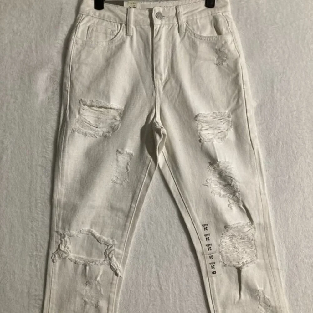 NWT Buckle Bridge by Gly Womens Jeans 24x27 Mom Fit White Denim Distressed Pants